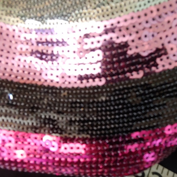 🌆 Max & K Top - Picture 8 of 8